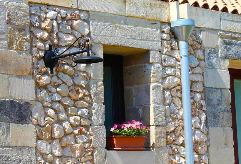 Hotelli Agriturismo Masseria Quaremme