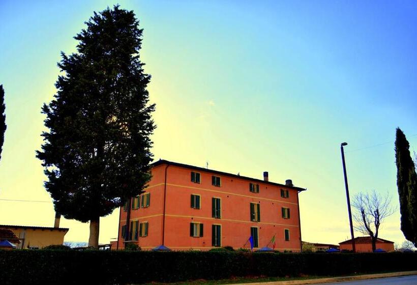هتل Country House La Padronale Del Rivo