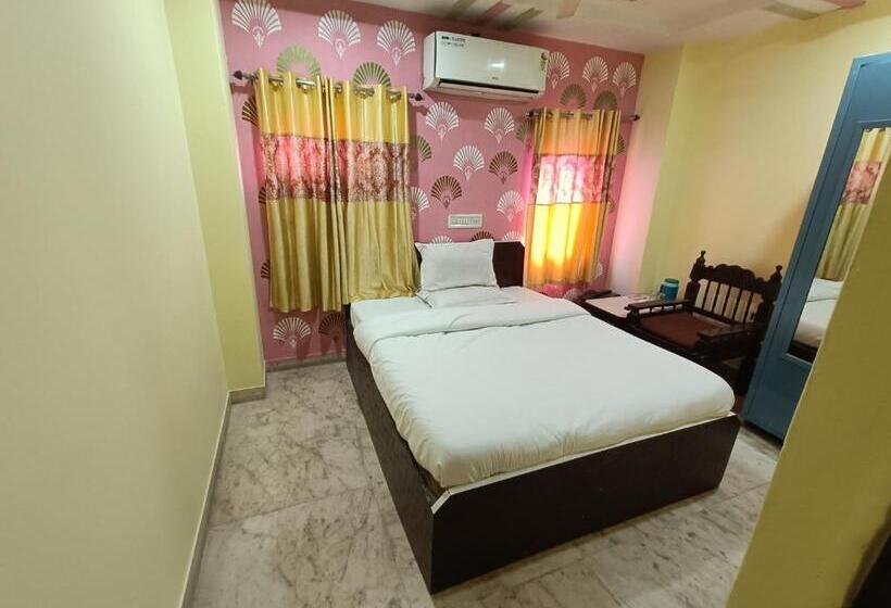 בית מלון כפרי Gokul Palace