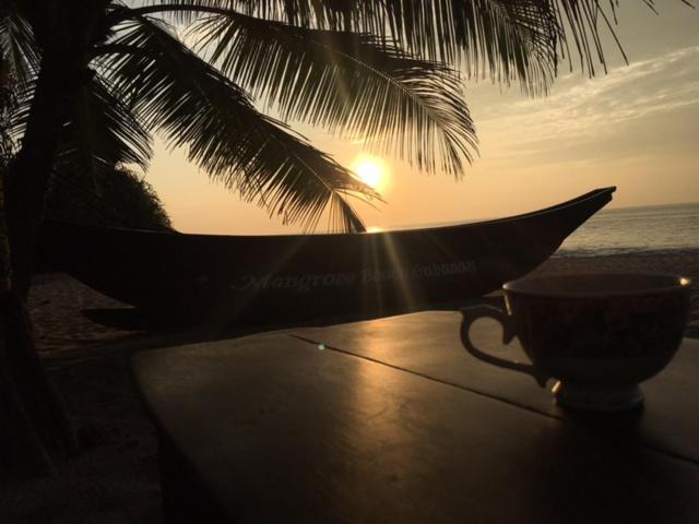 هتل Shiva S Beach Cabanas