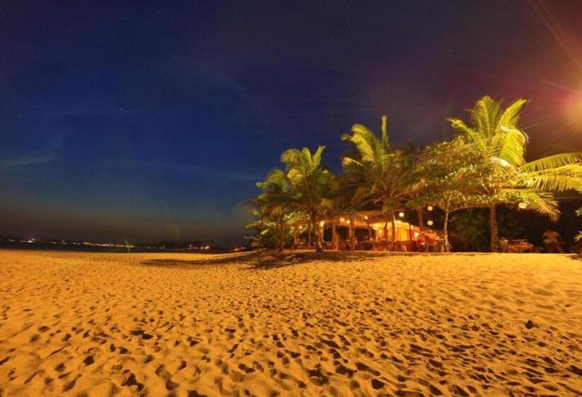 هتل Shiva S Beach Cabanas