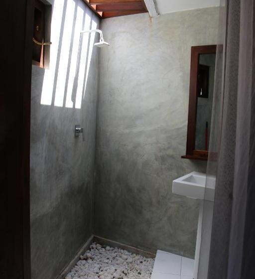 هتل Shiva S Beach Cabanas