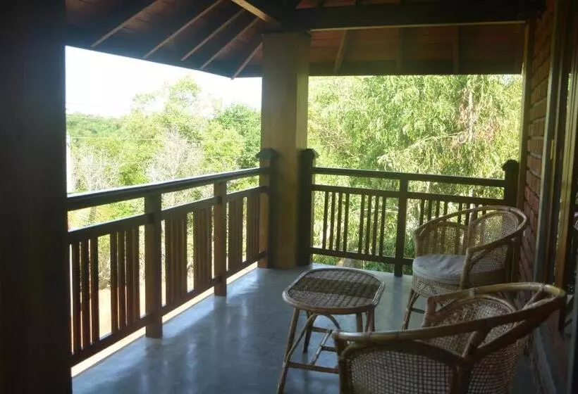 هتل Shiva S Beach Cabanas