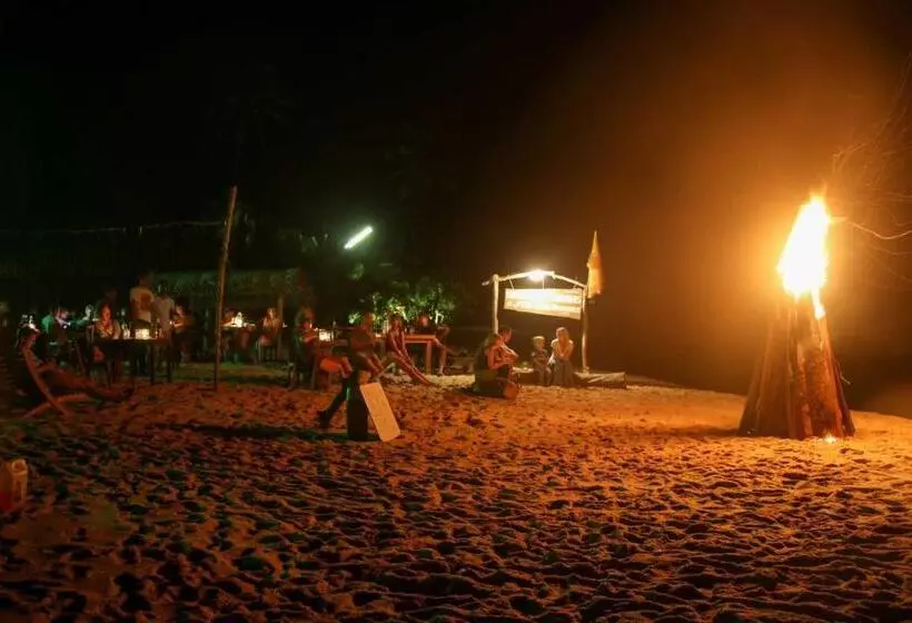 هتل Shiva S Beach Cabanas