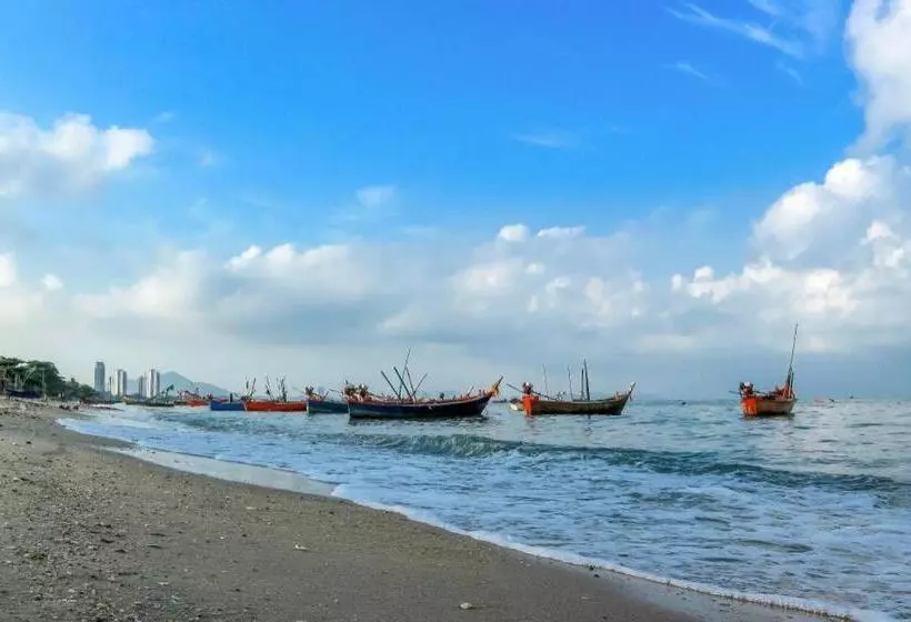 Hotelli Oyo 1152 Hongpak Mint