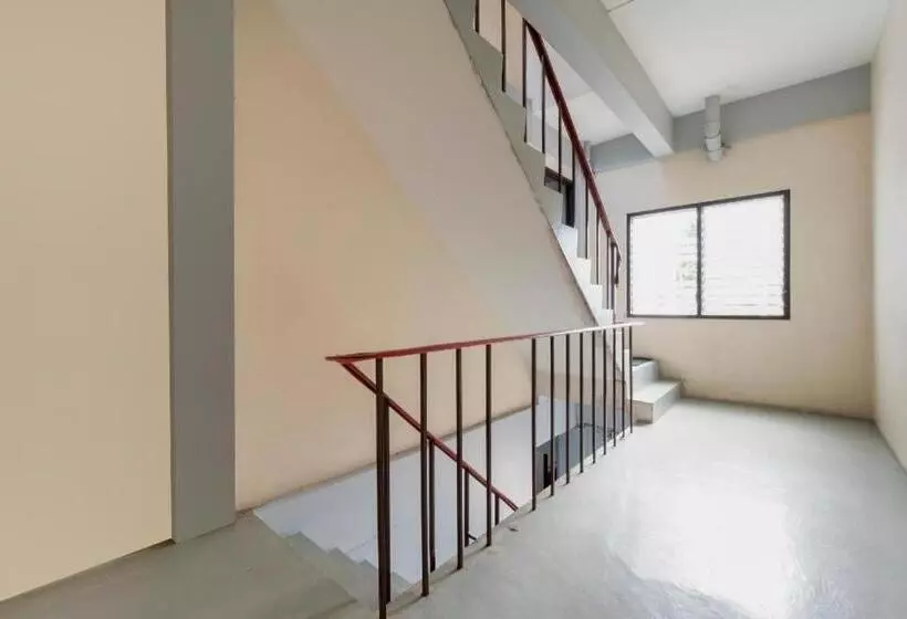 Hotelli Oyo 1152 Hongpak Mint