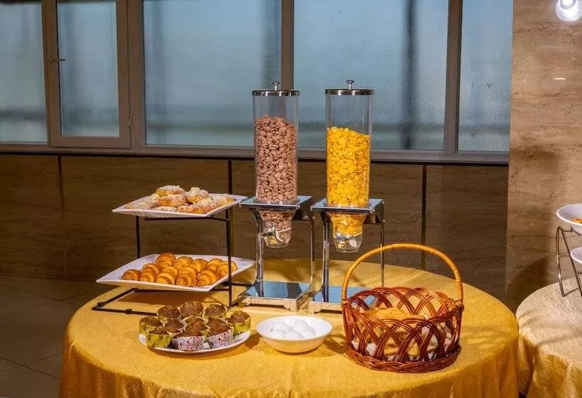 ホテル Royal Plaza Suites By Rak Rooms