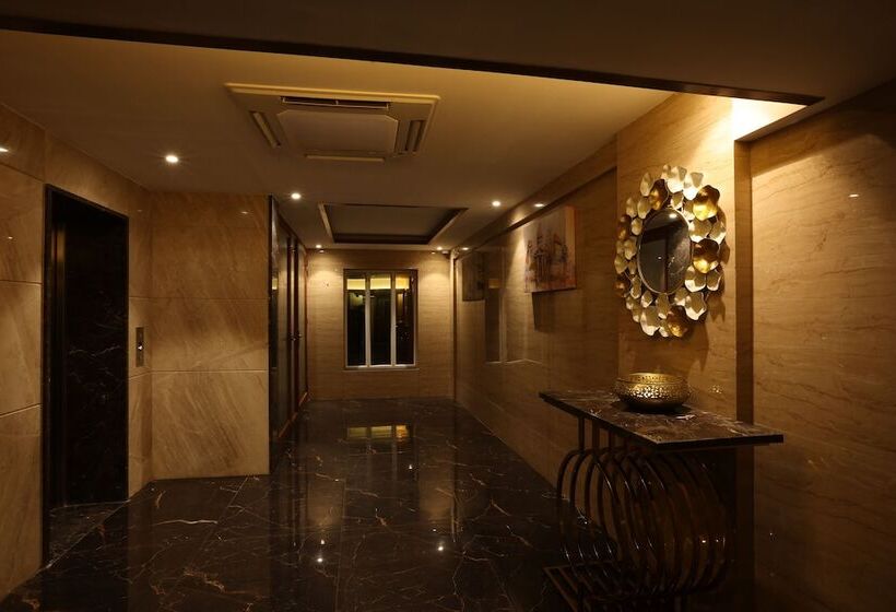 هتل Royal Plaza Suites By Rak Rooms