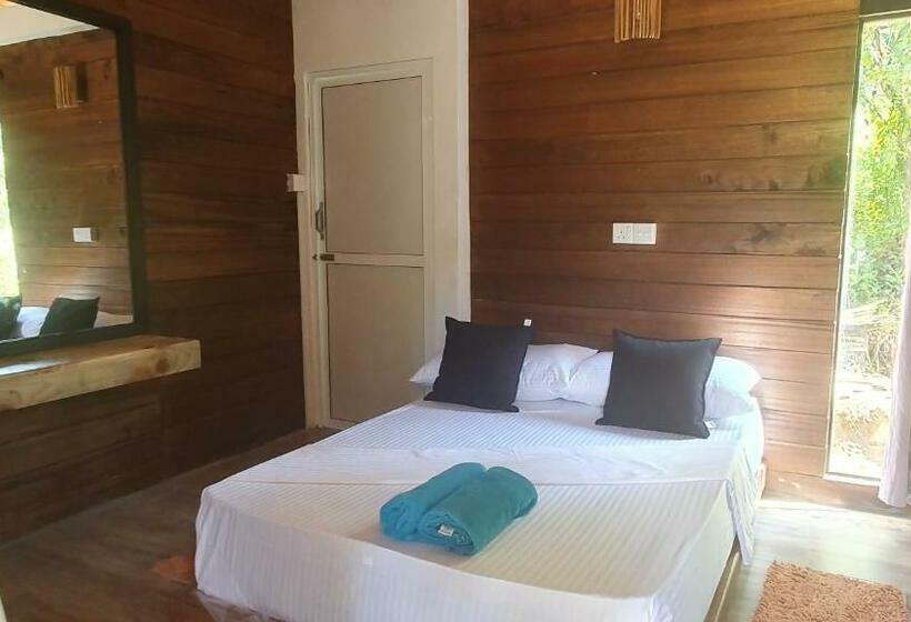 فندق Sinharaja Hostel