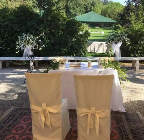 Majatalo Resort La Mola