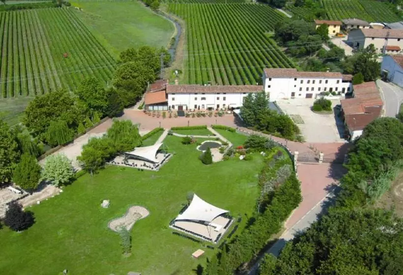 Majatalo Resort La Mola