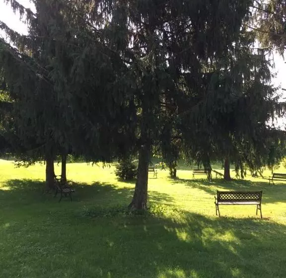 Majatalo Resort La Mola