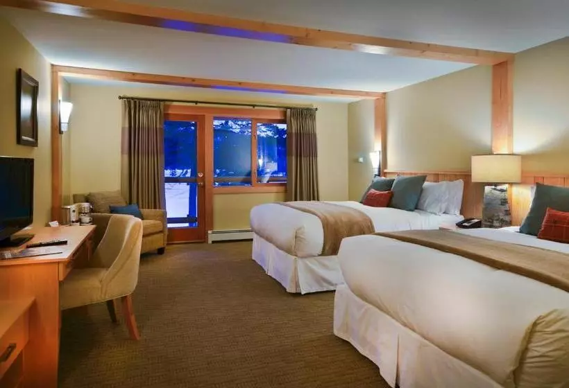 Lomakeskus Tyax Lodge & Heliskiing