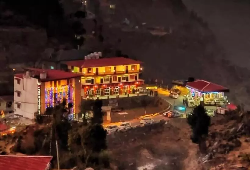 Aamiaismajoitus (B&B) Himalaya View   Dhanaulti