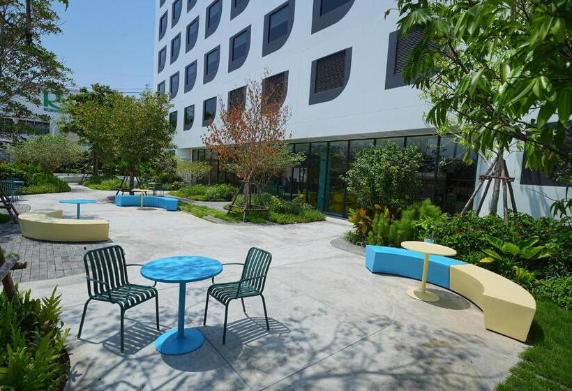 Go! Hotel Ban Chang At Robinson Lifestyle Ban Chang