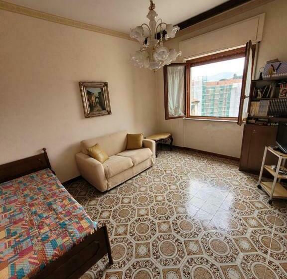 Pension (Hôtel basse catégorie) Avellino Casa Centralissima