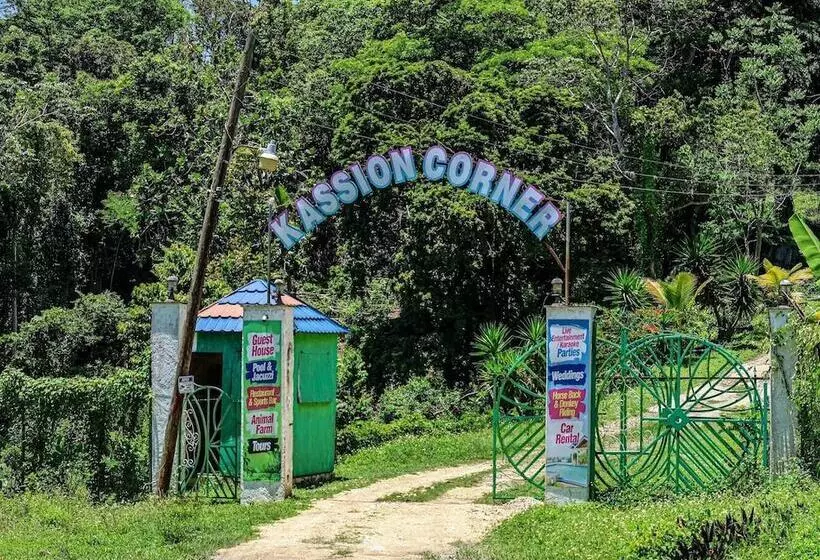 پانسیون Kassion Corner