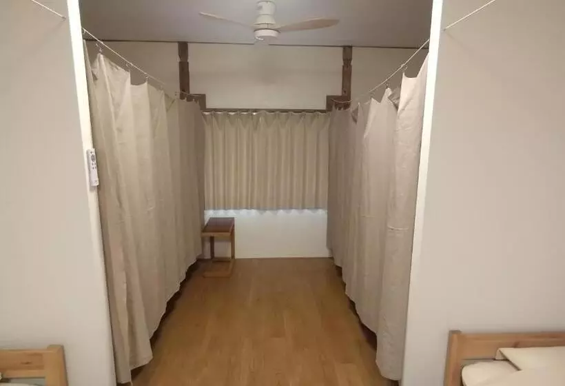 Retkeilymaja Guesthouse Tonari