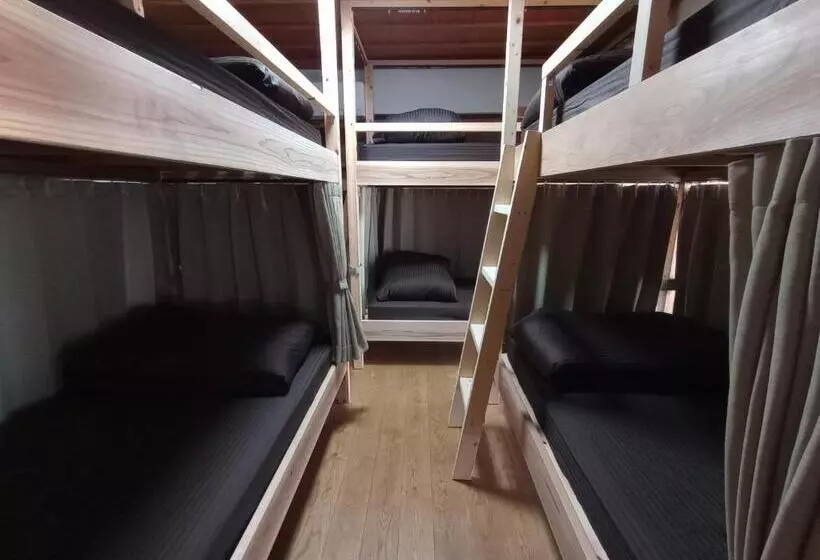 Retkeilymaja Guesthouse Tonari