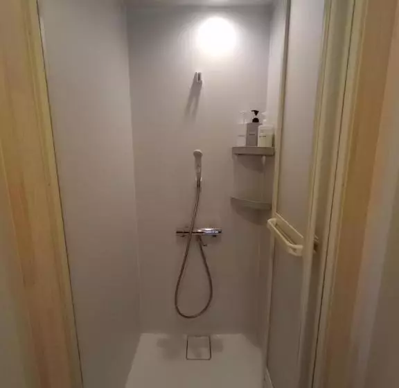 Retkeilymaja Guesthouse Tonari