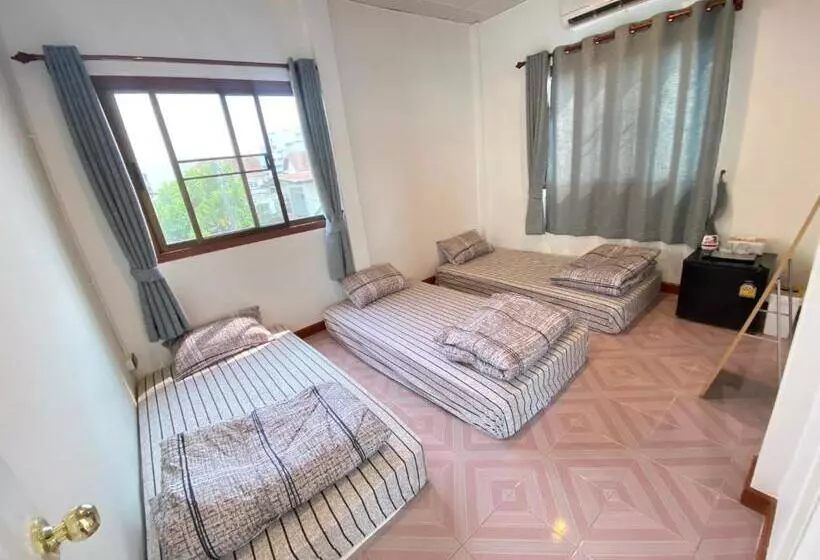 Baan Hall Hostel