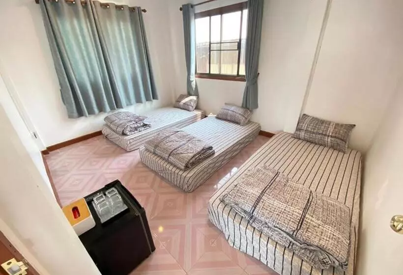 Baan Hall Hostel