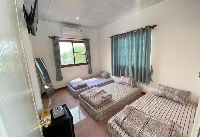 Baan Hall Hostel