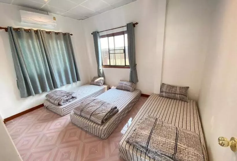Baan Hall Hostel
