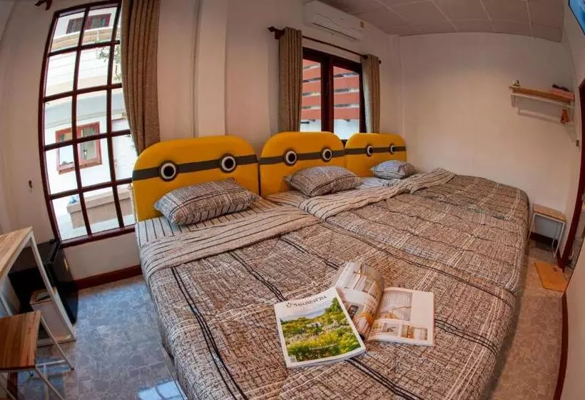Baan Hall Hostel