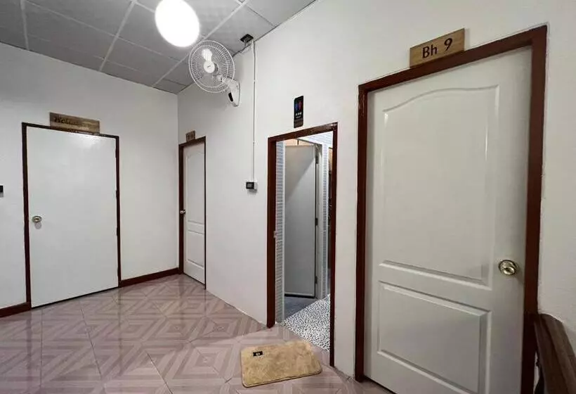 Baan Hall Hostel