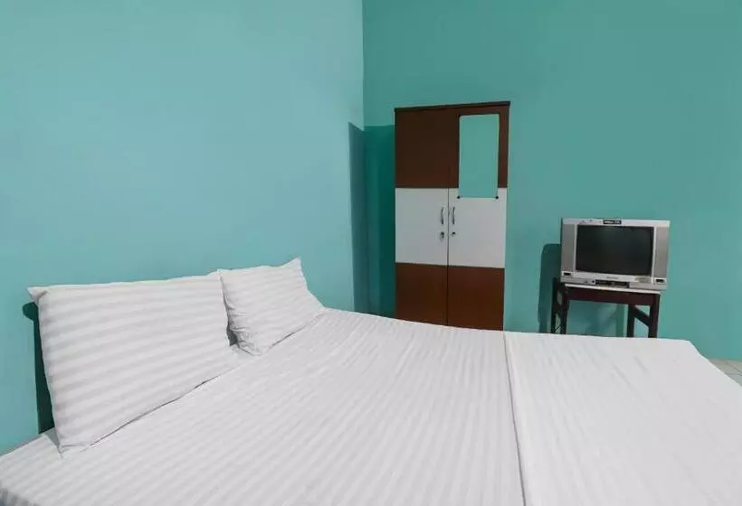 Hotelli Oyo 92484 Wisma Permata Syariah