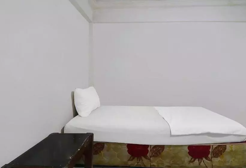 Hotelli Oyo 92484 Wisma Permata Syariah