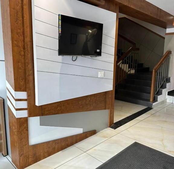 בית מלון כפרי Vrindavan