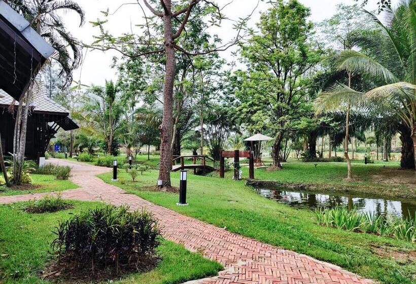 Nan Bluesky Resort And Spa