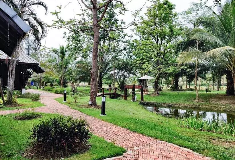 Nan Bluesky Resort And Spa