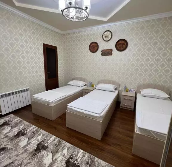 Majatalo Lazgo Castello