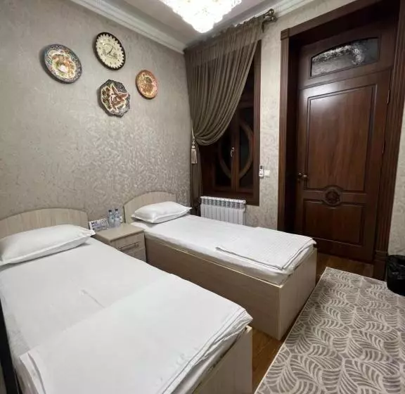 Majatalo Lazgo Castello