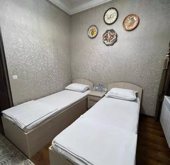 Majatalo Lazgo Castello