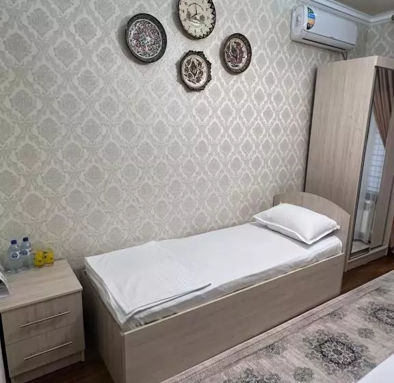 Majatalo Lazgo Castello