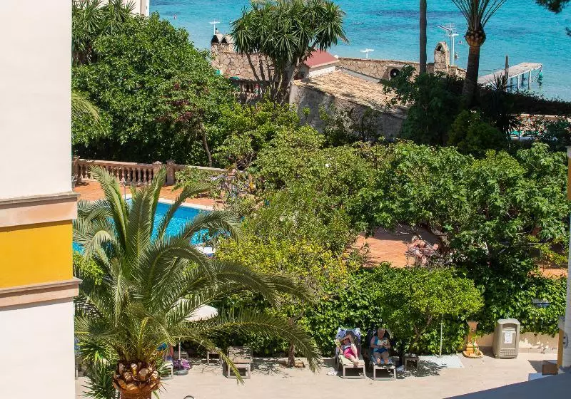 Apartamentos Flor Los Almendros