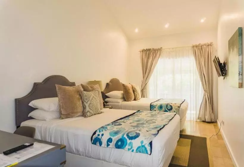 Blue Lagoon Hotel And Marina Ltd