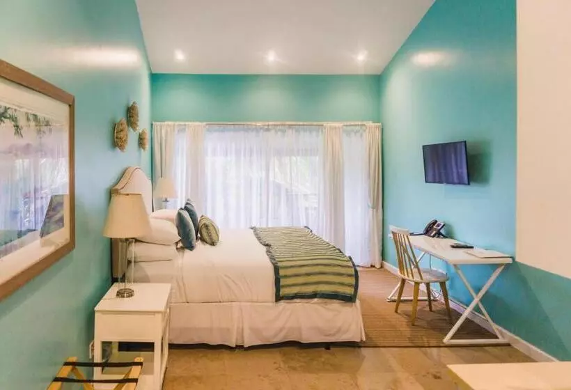 Blue Lagoon Hotel And Marina Ltd