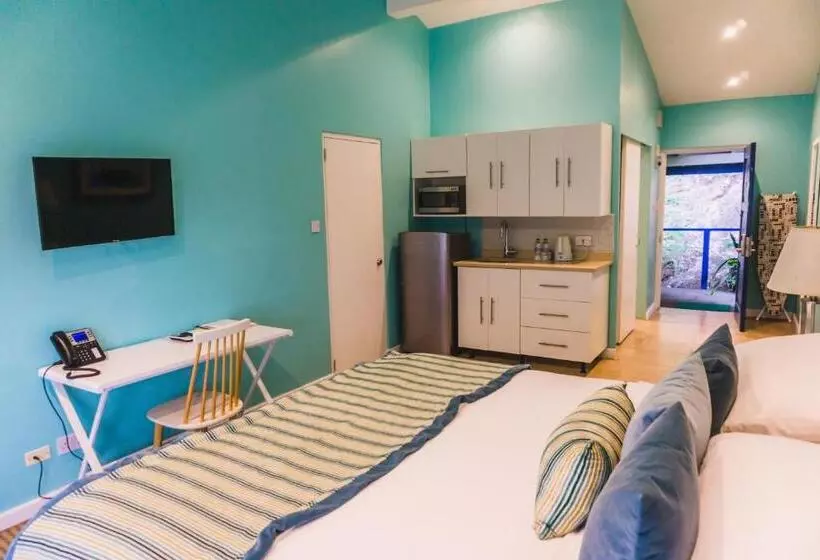 Blue Lagoon Hotel And Marina Ltd