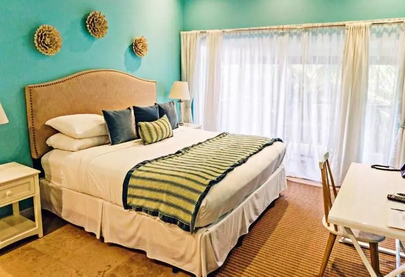 Blue Lagoon Hotel And Marina Ltd