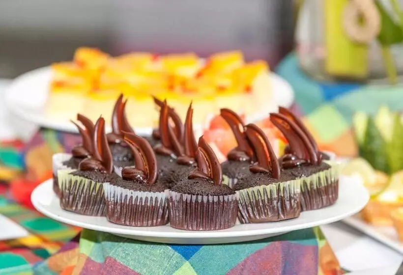 Blue Lagoon Hotel And Marina Ltd