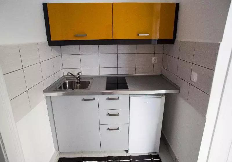 Extra Apartman Hostel