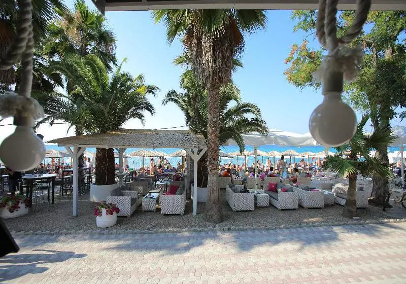 Flegra Beach Boutique