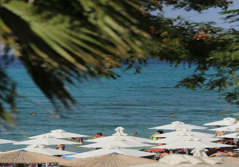 Flegra Beach Boutique