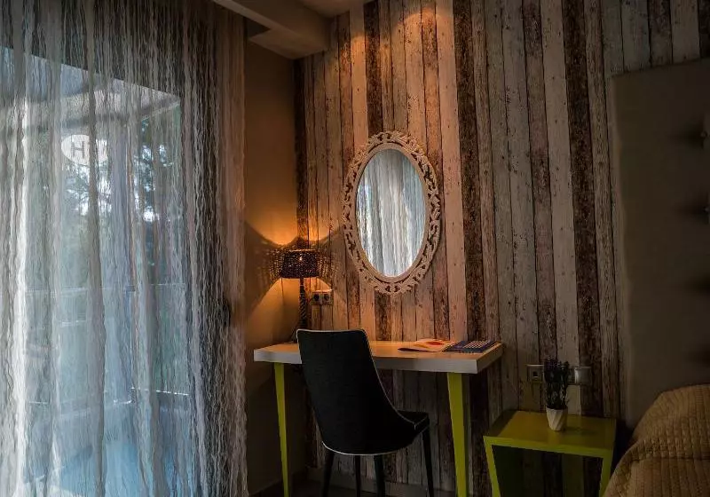 Flegra Beach Boutique