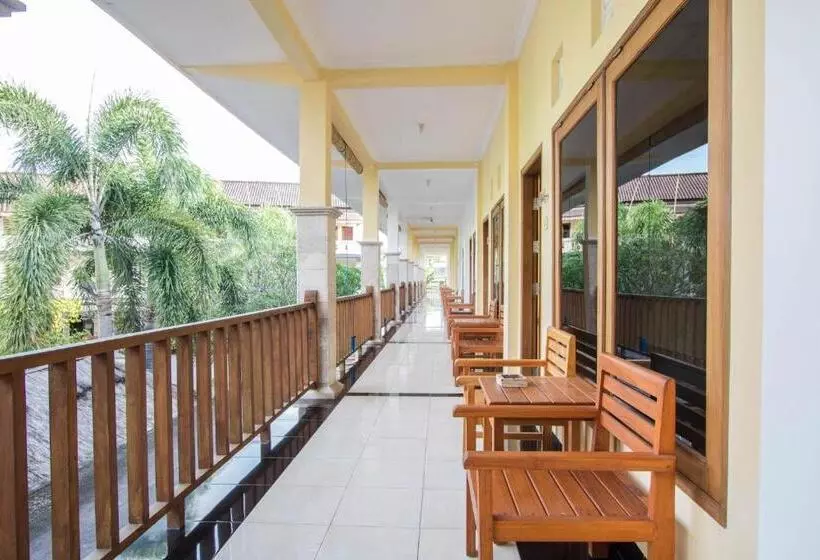 Отель Central Inn Senggigi